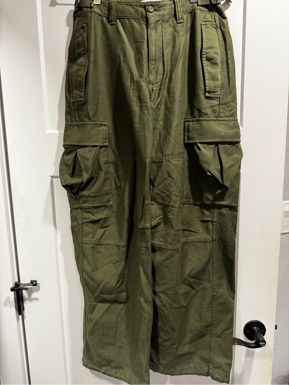 Aritzia TNA Supply Cargo Pants
